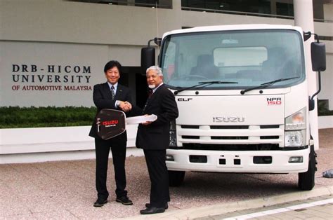 Full scholarship (with monthly allowance). DRB-HICOM University gets new Isuzu truck for education ...