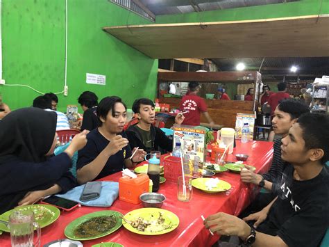 Makan Sari Laut Di Do’a Ibu 10 5 2020 Foto Aldiasladika Kendariinfo Sarilaut Kendari