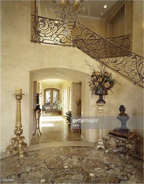 44 Amazing Ideas French Entryway Decorating That Will Amaze You