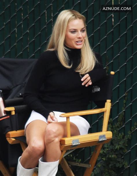 Margot Robbie Hot Blonde Actress Films Scenes On The Set Of Once Upon A Time In Hollywood Aznude