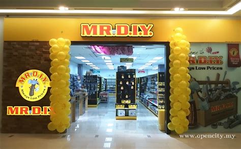 Mr diy merupakan kedai alatan dan perkakas rumah dimana pelbagai jenis alatan hardware dijual dengan harga yang berpatutan. MR DIY @ Strand Mall - Petaling Jaya, Selangor