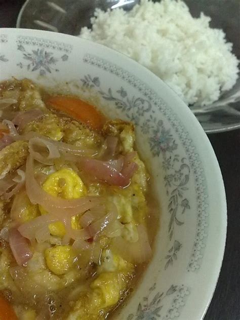 Tumis bumbu halus, masukkan serai, daun salam, dan daun jeruk 6. Tips From Home: Telur Goreng Masak Asam Jawa