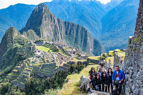 Sacred Valley To Machu Picchu Tour 2 Days 1 Night Inka Altitude