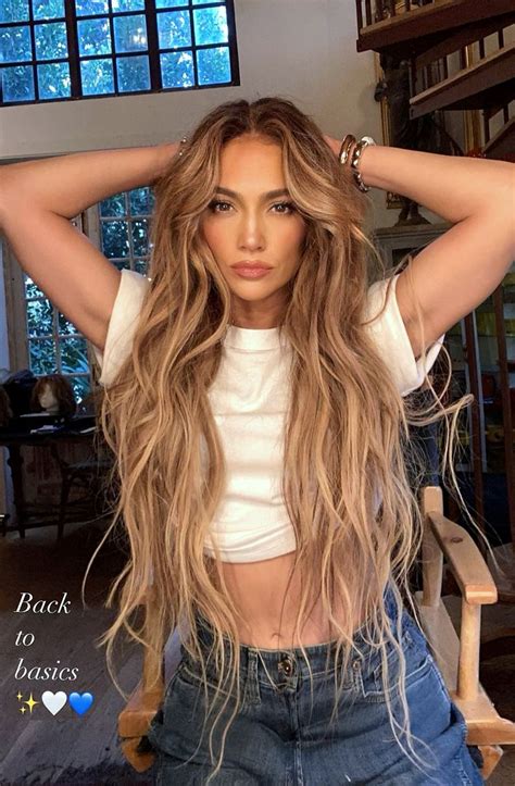jennifer lopez extra long hair with waves hairstyle jennifer lopez hair jlo hair long hair