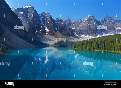 Moraine Lake In The Canadian Rockies Stock Photo Alamy