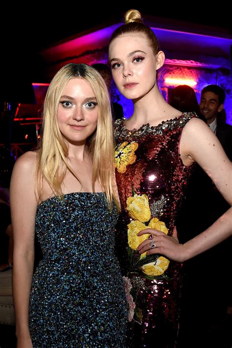 Elle And Dakota Fannings Twinning Glitter Moment Vogue