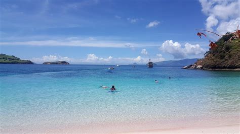 Pink Beach Komodo Island Click On The Photo To Discover The Most