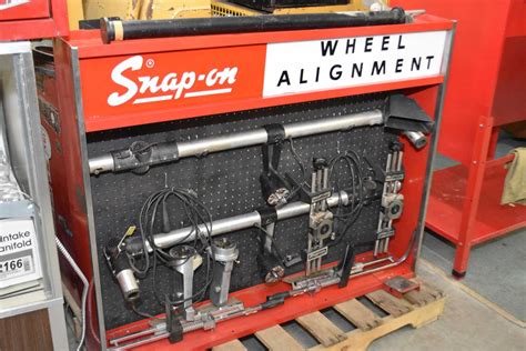 Snap On Four Wheel Alignment Machine With Snap On Side Cabinet With