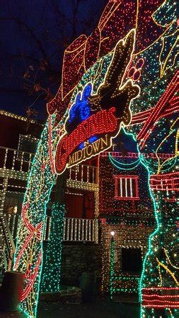 The amusement park's old time christmas festival features over 6.5 million lights, one thousand decorated trees,. Silver Dollar City (Branson) - 2020 All You Need to Know ...