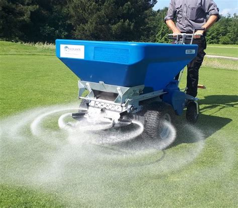 What Is a Fertilizer Spreader? Learn the Basics. - GardenHugs.com