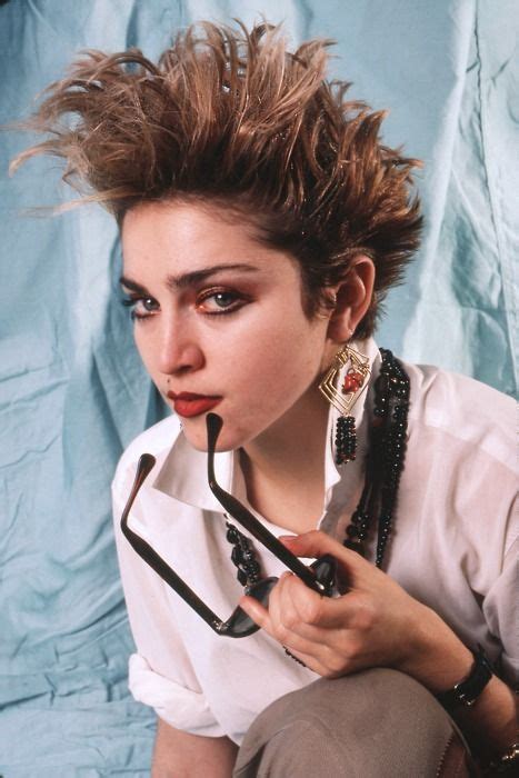 How do the most popular '80s hairstyles for men withstand the test of time? Madonna - 1983 | Celebrity short hair, Madonna 80s, Hair ...