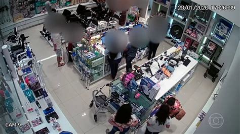 Câmeras Flagram Bandidos Furtando Lojas De Material Hospitalar Em Shopping De Olinda Ne2 G1