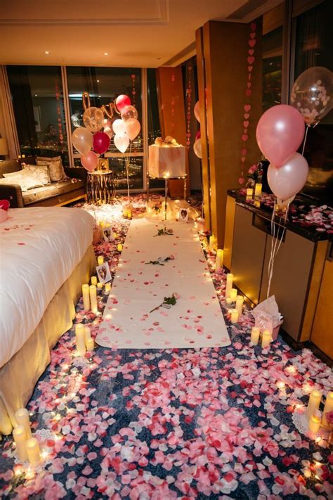Eat, drink and sleep together to make it a memorable experience. Man turns hotel room into fairytale surprise proposal for ...