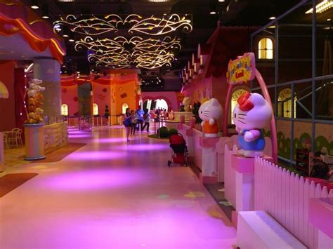 Hokey hari ni nak share cerita pergi hello kitty town, puteri harbour jb. The Place is compact and manageable - Picture of Sanrio ...