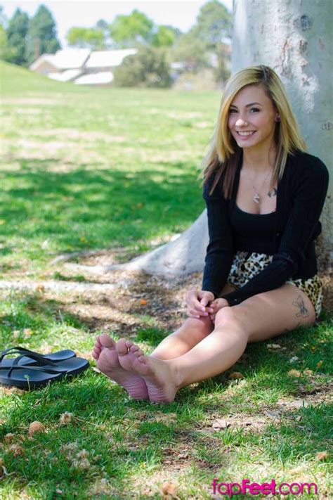 Cute Barefoot Girl In The Park Feet File Feet Porn Pics Foot Fetish Pics Sexy Feet