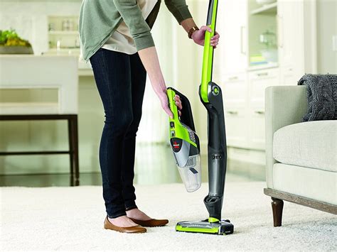 Bissell Bolt Ion Plus 2 In 1 Lightweight Cordless Vacuum With Edgereach