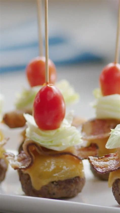 These Mini Bacon Burger Bites Are A Lazy But Delicious Party Appetizer