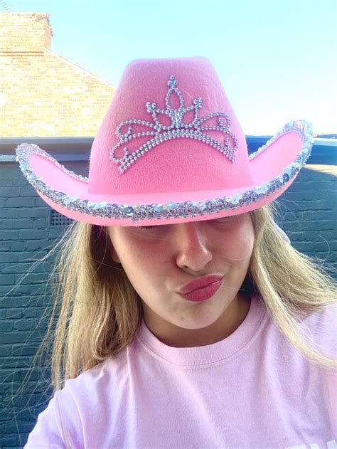 cowgirl | Cowboy hats, Cowgirl hats, Cowgirl aesthetic