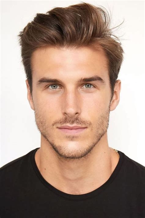 Classy Oval Face Hairstyle For Men Photos