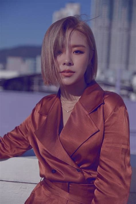 Discover more posts about hwasa, moonbyul, moon byulyi, kim yongsun, mamamoo, ahn hyejin, and wheein. Biodata Lengkap dan Fakta Menarik Wheein MAMAMOO - Hey Noona!