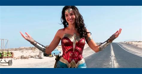 Mulher Maravilha De Gal Gadot Estar Em Filmes Da Dc Em Legado Da Dc