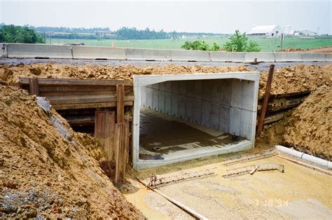 Two Tunnelsbridges Under Us 460 Use Precast Tunnel Sections