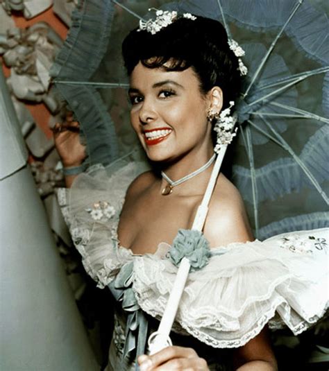Lena Horne Dies Hollywoods Black Leading Lady That White People