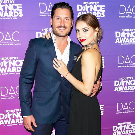 ‘dwts Val Chmerkovskiy Is ‘in Love With Jenna Johnson