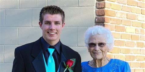 Teen Takes Great Grandma To Prom Because Shes The Prettiest Woman