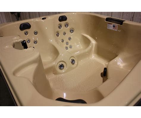 Cal Spas Hot Tub With Mexican Sand Interior And Mist Exterior Comes With 30 Jets Able Auctions