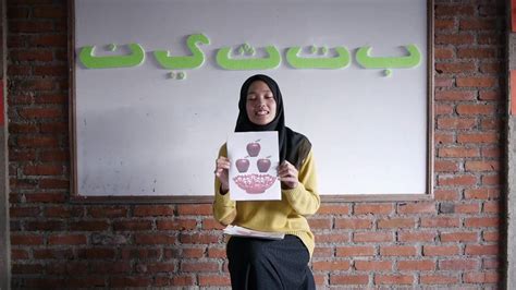 Video lagu animasi belajar hijaiyah iqro anak dengan tampilan animasi yang ceria sehingga belajar dan menghafal hijaiyah iqro menjadi lebih menyenangkan. mengenalkan huruf hijaiyah kepada anak - YouTube