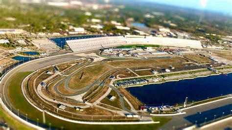 Daytona International Speedway Rtiltshift