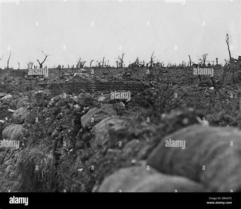 British Soldiers Ww1 Trenches Somme Hi Res Stock Photography And Images