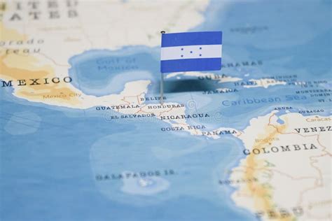 La Bandera De Honduras En El Mapa Del Mundo Foto De Archivo Imagen De