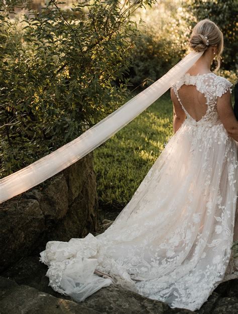 Madi Lane Meadow Wedding Dress Save 47 Stillwhite