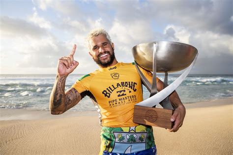 The reigning world surf league champion defeated japan's kanoa igarashi to. Ítalo Ferreira conquista título do Circuito Mundial de ...