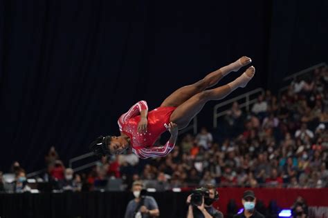 Despite Slips Simone Biles Wins At Us Trials And Will Lead Olympic Gymnastic Team The