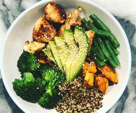 Eating a high protein diet can help people to lose fat and build muscle. Three delicious fat fighting dinner recipes the family ...