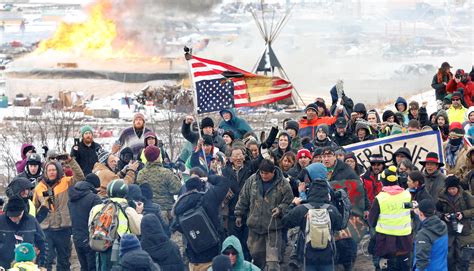 Dapl Dakota Access Pipeline Protest Evacuation Standing Rock Protestors Set Camps On Fire As
