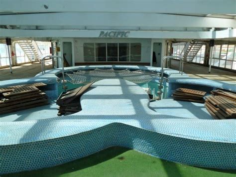 See Photos From The Final Days Of The Now Demolished Cruise Ships Used