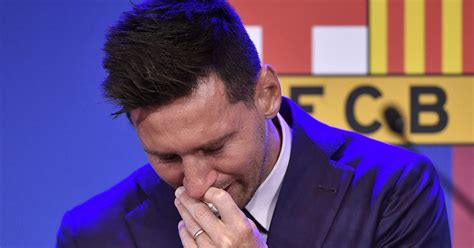 can t believe he s going so heartbreaking reactions to lionel messi s teary farewell to barcelona