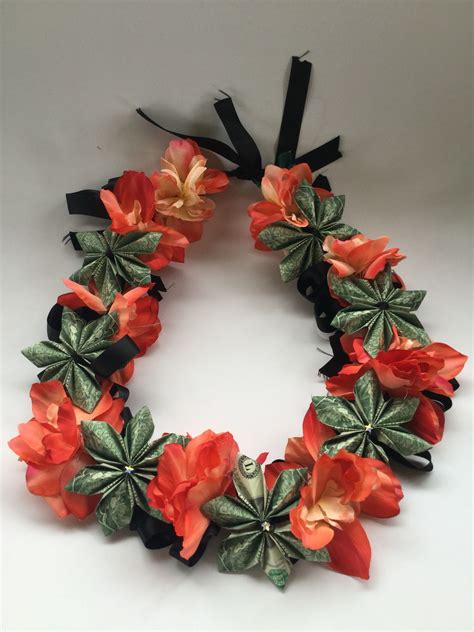 With christmas silk flowers, fall silk bouquets, silk garlands and so much more, where do you start? Silk flower and money leis for sale (With images ...
