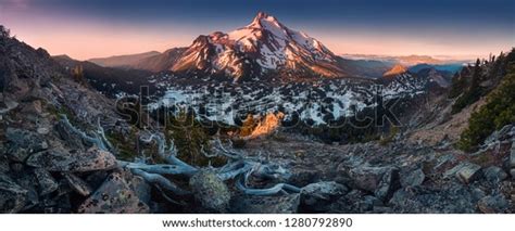 10492 Feet High Mt Jefferson Oregons Stock Photo Edit Now 1280792890