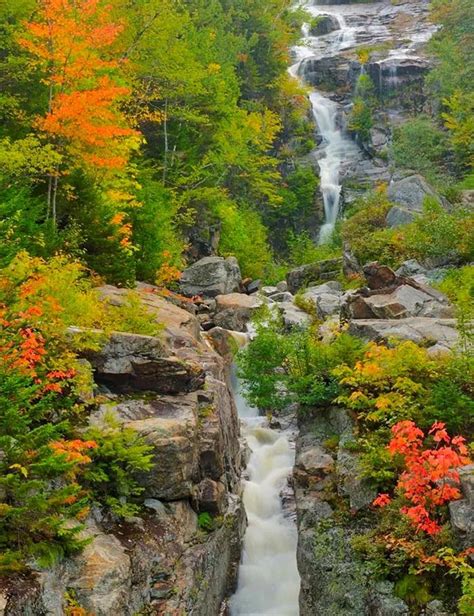 10 Places To Leaf Peep Across The Us This Fall Leaf Peeping Gorges