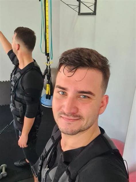Bartłomiej misiewicz pojawił się na urodzinach katarzyny jungowskiej. Bartłomiej Misiewicz schudł. Tylko Faktowi zdradza ...