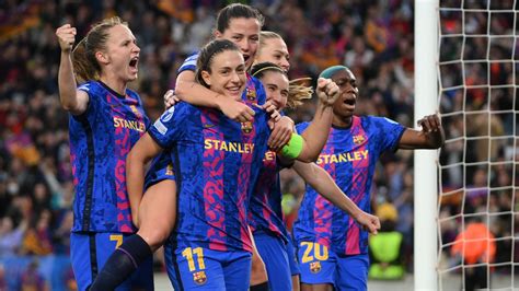 barcelona femeni 2021 22 perfect season can women s team win every trophy and match they play