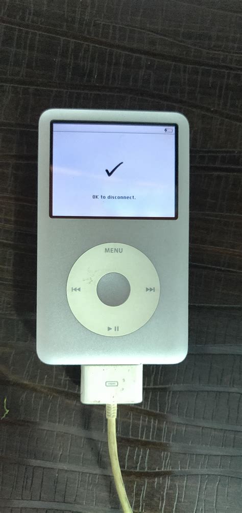 My Ipod Classics Screen Is Stuck And Displays Ok To Disconnect It