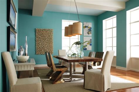 From navy paint to floral wallpaper, these are the trends experts say will be huge. Bring your home up-to-date with teal colour | Velvet cushion