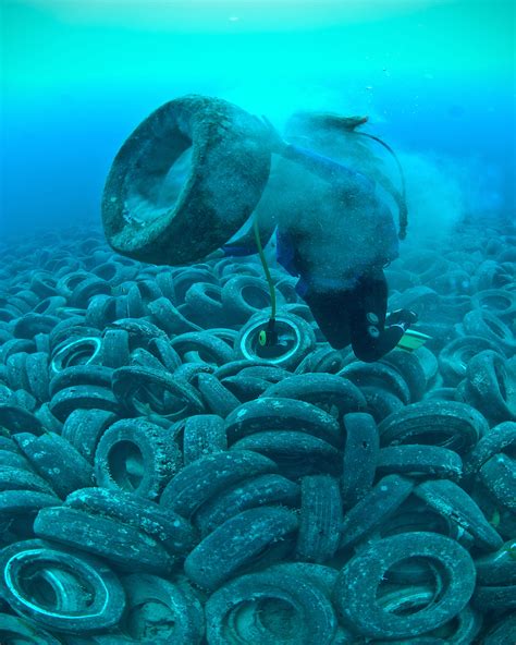 The Oceans Trash Crisis Growing By 8 Million Tons Per Year