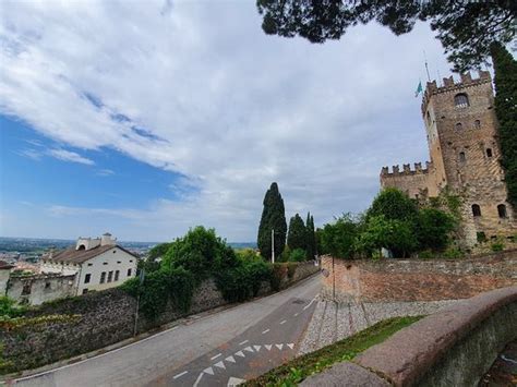 Lo stesso che porta verso il friuli, sacile, il. Castello di Conegliano: AGGIORNATO 2020 - tutto quello che ...